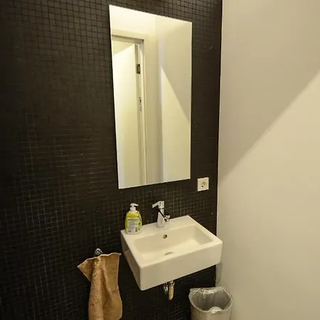 Ferienwohnung - High-Quality In The Heart Of Stuttgart 3 Exterior foto