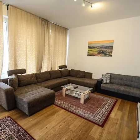 Ferienwohnung - High-Quality In The Heart Of Stuttgart 3 Exterior foto